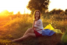 Вічна краса / Любіть Україну у сні й наяву, вишневу свою Україну, красу її вічно живу і нову і мову її солов'їну.