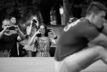 * * / Репортажная съёмка нового вида спорта, название которого я не запомнил (перетягивание палочки).