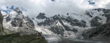 Панорама горы Джантуган и ледника Башкара / Ночевали на стоянке Зеленая Гостиница, вид с холма над Башкаринским озером - горы Джан-Туган и Башкара