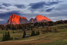 горящие скалы, закат на Alpe di Siusi / Альпы, Доломитовы горы