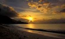 Закат в бухте Бу Валон / Сейшельские острова. Остров Мае
http://mirvokrugnas.com/500588845992249984/sejsheliada-2011-ostrov-mae-mahe-1/