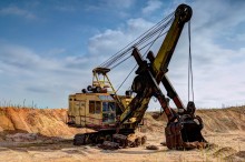 так и живем... / песчаный карьер