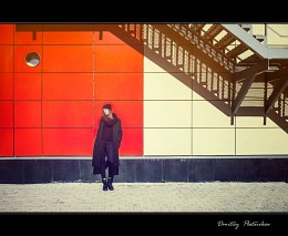 Портрет на фоне стены. / Модель - Диана Бородина.Город Дубна.