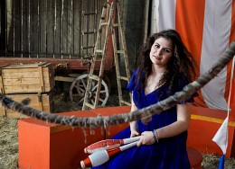 circus / ***