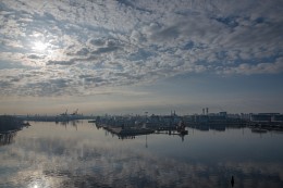 утро в порту Петербурга / вход в Петербургский порт
