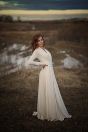 Соня у карьера / модель Соня Смирнова
платье работы Сони Смирновой
причёска и мейк Майя Сазанова
