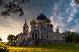 Весна в Переделкино / Москва. Переделкино. Храм святого князя Игоря Черниговского