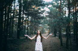 Птицы / портрет в лесу