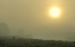 Рыбацкое утро / Рассвет туманным утром на Щаре.