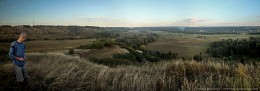 Край родной, милый сердцу... / Васильковский район, близ села Копачев. Вид с горы Острица в сторону Обухова на пойму реки СтугнаСтугнянская заплава около Копачева.
... Я себе часто представлял здесь казаков, с саблями или верхом на лошадях, все же дышат эти места историей ..