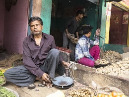 &nbsp; / На рынке в Агре. Индия