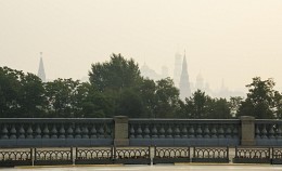 Смог / Утро в Москве. Вид на Кремль.