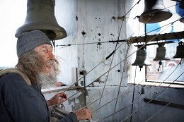 Звонарь отец Яков / Богородице-Казанский (Коробейниковский) мужской монастырь . Коробейниково , крестный ход 2015