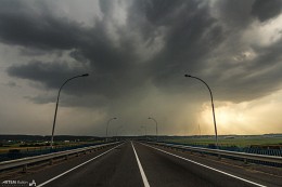 Опасная дорога домой / Июльская буря