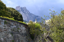 Воронцовский дворец / Алупка,парк,Воронцовский дворец,Ай-Петри