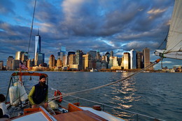 Капитан / Капитан парусного судна, катающего желающих вокруг Манхэттена