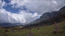 По долинам и по взгорьям ..... / Крым, горы, облака