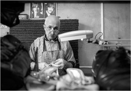 Мастер... / Сапожных дел мастер Егише.