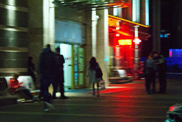 &nbsp; / вечер,люди, фонари