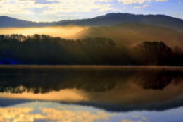 Утро в сентябре. / Утро, туман, отражения, испарения, озеро.