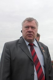 Космонавт России. / После выхода в отставку многие космонавты занимаются общественной деятельностью, креативным творчеством. Ездят по стране, поддерживая, своим авторитетом просветительские проекты. На портрете изображён космонавт России, приехавший в Новосибирск поддержать проект строительства Планетария. Фотография сделана по аккредитации на пресс-тур.