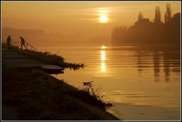 Утро в большом городе / осень, утро