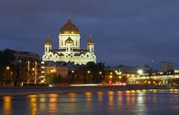 Мерцающих чувств авангард / Где встретим последний закат 
Где станет светло и легко 
Мерцающих чувств авангард 
По новому вдруг запоёт (С).