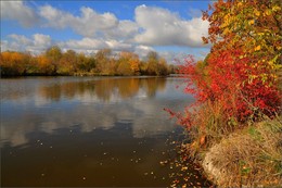 Ровец / осень, река