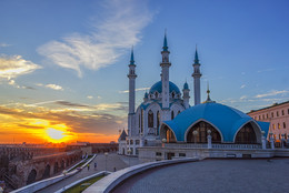 Закат в Казани / мечеть Кул-Шариф