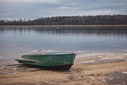 The boat on the ice / Ноябрь, 2015