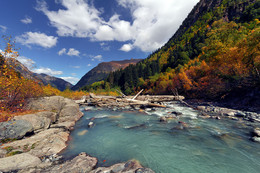 Горная река.... / Северный Кавказ.