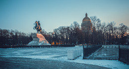 Петр I и Исакиивский собор в зимнее время года / Петр I и Исакиивский собор в зимнее время года