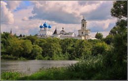 пейзаж у храма / Высоцкий монастырь