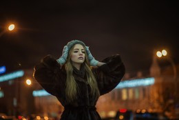 Портрет на фоне ночного города / модель Ксюша Шабанова