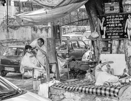 Дели. Жизнь нараспашку. / Жанр.