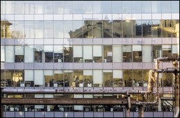 Всюду жизнь... / Москва, центр.