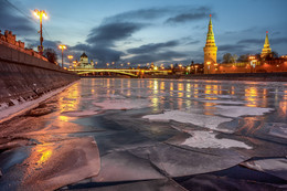 Вечерняя Москва / Вид с Софийской набережной