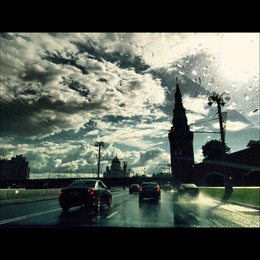 Путь дорога / Это был один из тех моментов, когда ты рад, что ты живешь в таком городе как Москва.