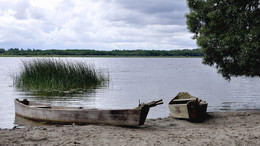 В пасмурный день... / Селява - одно из крупнейших озер на северо-востоке Беларуси
