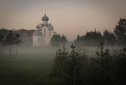 В тумане.... / Храм Благовещения Пресвятой Богородицы,на Пискаревском проспекте........