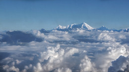 Навстречу свету / Эверест на рассвете