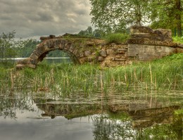 Большой каменный мост... / гатчинский парк,развалины Большого каменного моста