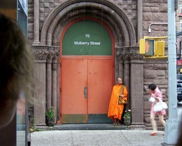 Ангел хранитель / Фотография снята давно (2007), старым Kodak Z712 IS в уездном городе N.Y.