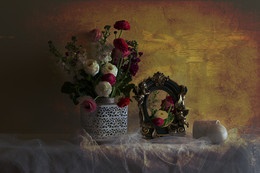 цветы в ажурной вазе / натюрморт