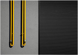 Yellow Pipes / Желтые газовые трубы, минимализм, концептуальное фото