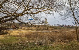 &nbsp; / Еще один взгляд на Высоцкий монастырь и окружающую природу.