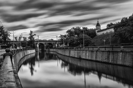 Андроников виадук. / Один из живописнейших московских мостов, перекинутый с высокого берега Яузы близ Спасо-Андроникова монастыря в 1865 году для Курской желелезной дороги.