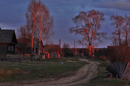 За окошком вечер ... / "Весна, я с улицы, где тополь удивлен,
 Где даль пугается, где дом упасть боится,
 Где воздух синь, как узелок с бельем
 У выписавшегося из больницы ..." 
 Б.Пастернак