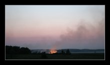 Лес горит. / Снимал с рук в сумраке на 3200 ISO.