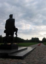 ...вперед / Хатынь